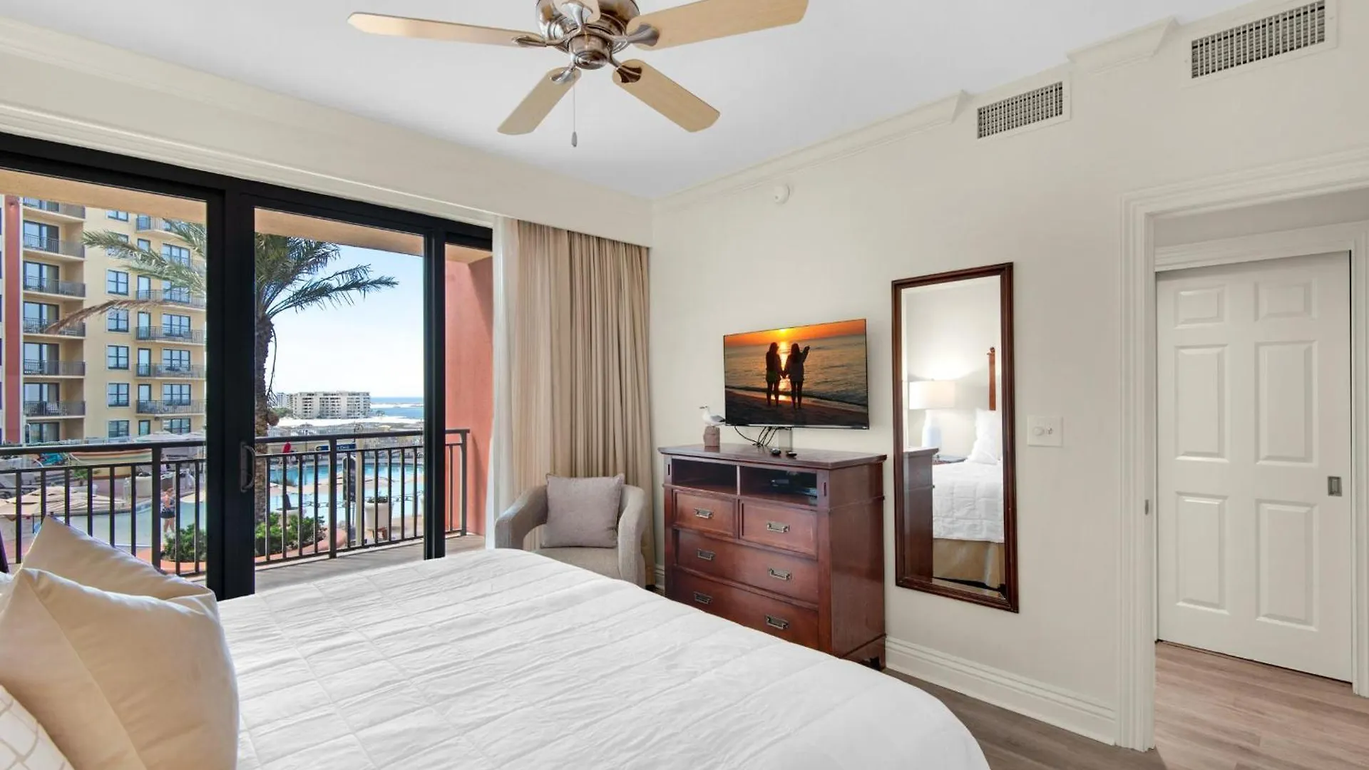 Emerald Grande W223 Destin